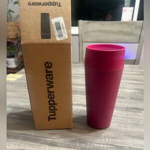 Tupperware Fuchsia Travel Tumbler